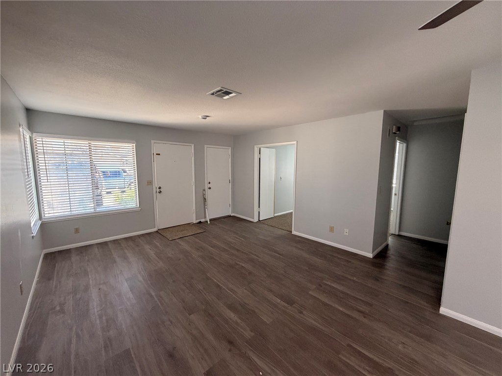 1593 Teardrop Street