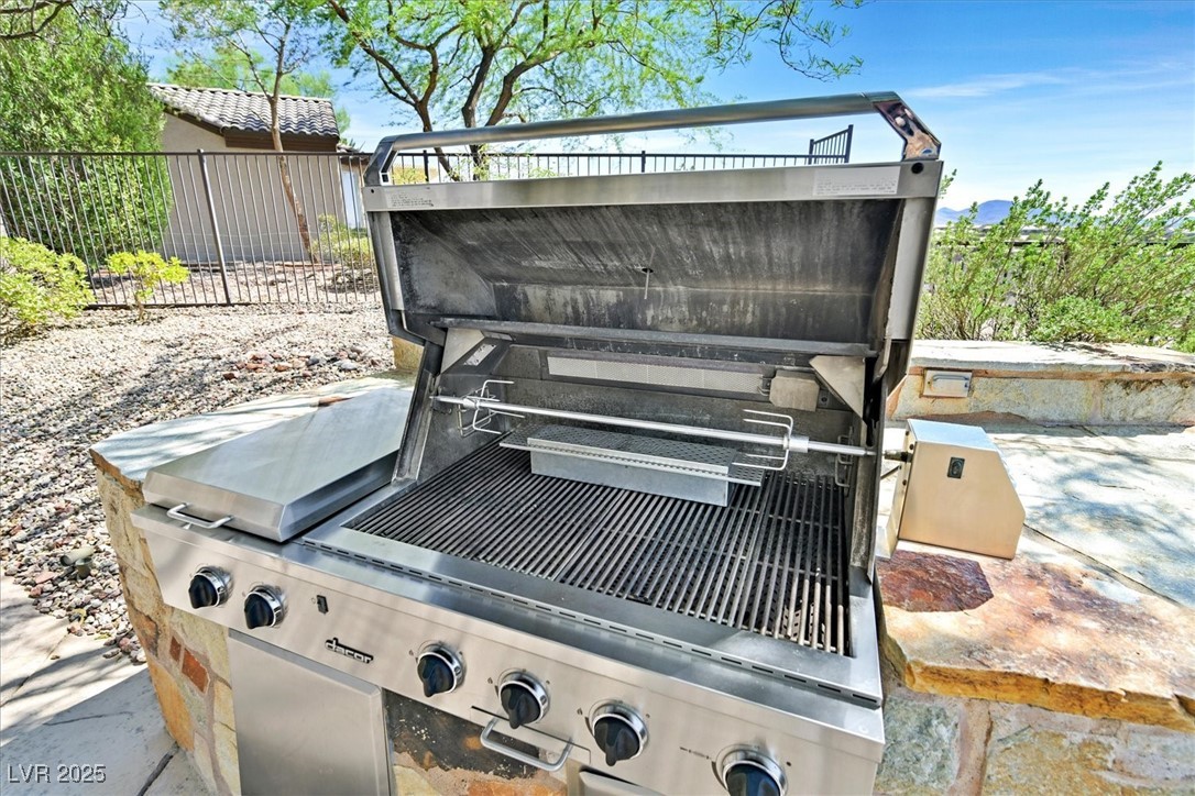 Henderson, Nevada 89052, United States, 3 Bedrooms Bedrooms, ,3 BathroomsBathrooms,Residential,Active,193415