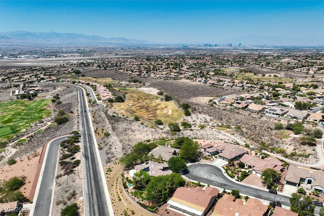 Henderson, Nevada 89052, United States, 3 Bedrooms Bedrooms, ,3 BathroomsBathrooms,Residential,Active,193415