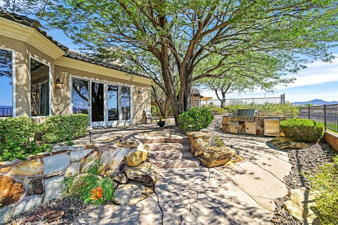 Henderson, Nevada 89052, United States, 3 Bedrooms Bedrooms, ,3 BathroomsBathrooms,Residential,Active,193415