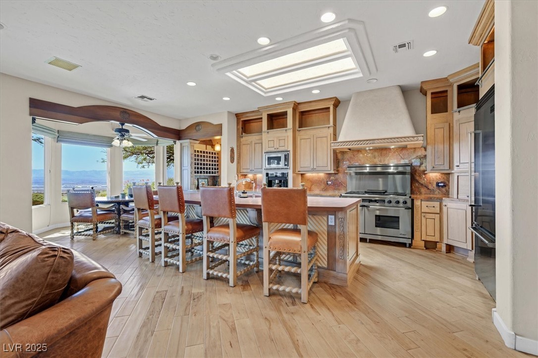 Henderson, Nevada 89052, United States, 3 Bedrooms Bedrooms, ,3 BathroomsBathrooms,Residential,Active,193415