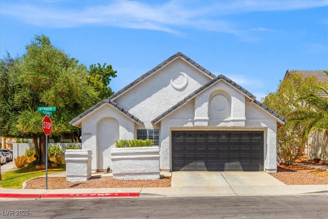 2513 Aberdeen Lane, Henderson, Nevada image 1