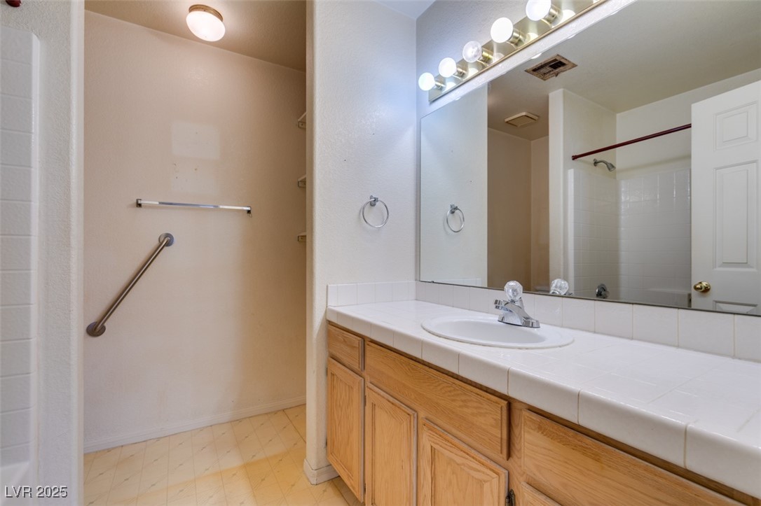 North Las Vegas, Nevada 89032, United States, 3 Bedrooms Bedrooms, ,2 BathroomsBathrooms,Residential,Active,192008