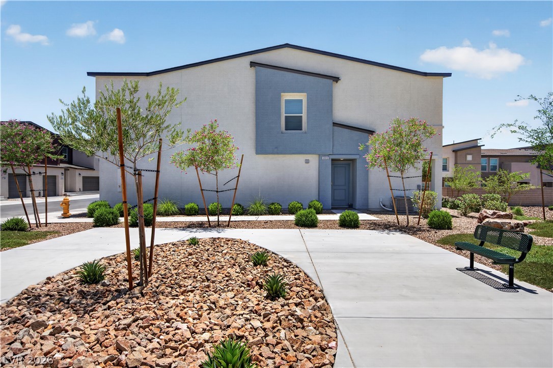 6089 Lily Garden Street