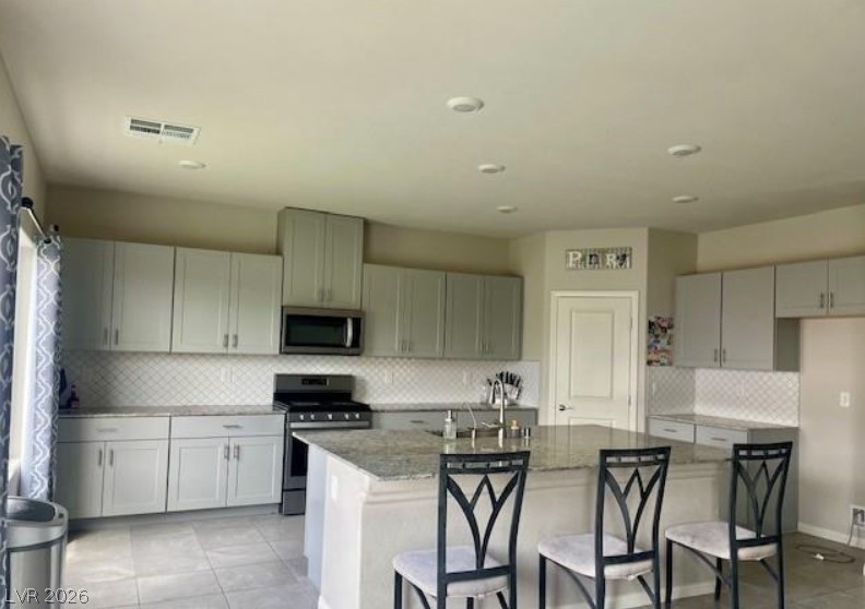 941 Twincrest Avenue