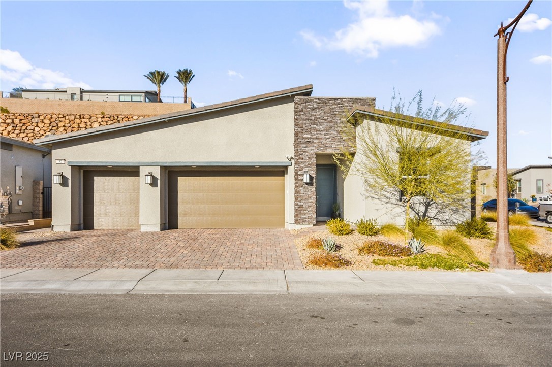 52 Reverie Heights Avenue