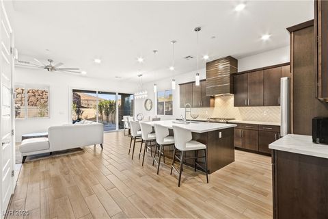 52 Reverie Heights Avenue Henderson NV 89011