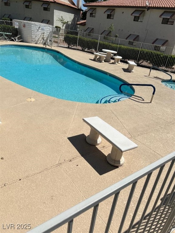 Las Vegas, Nevada 89117, United States, 2 Bedrooms Bedrooms, ,2 BathroomsBathrooms,Residential,Active,122172