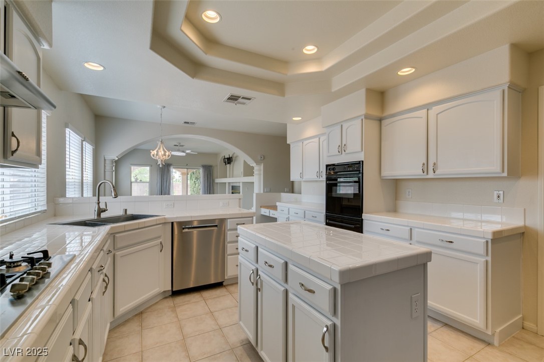 Henderson, Nevada 89074, United States, 4 Bedrooms Bedrooms, ,4 BathroomsBathrooms,Residential,Active,251574