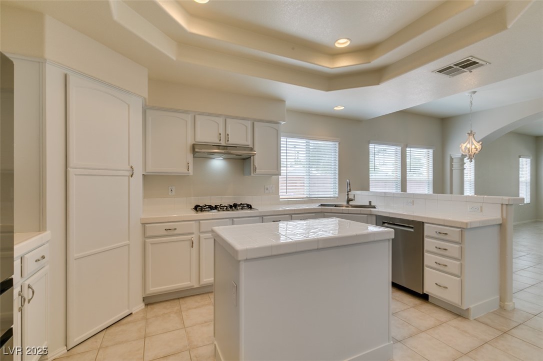 Henderson, Nevada 89074, United States, 4 Bedrooms Bedrooms, ,4 BathroomsBathrooms,Residential,Active,251574