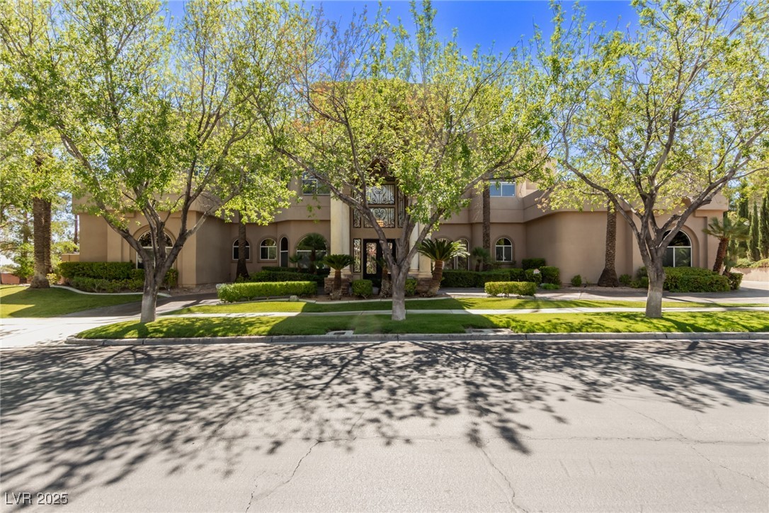 1008 Trophy Hills Drive