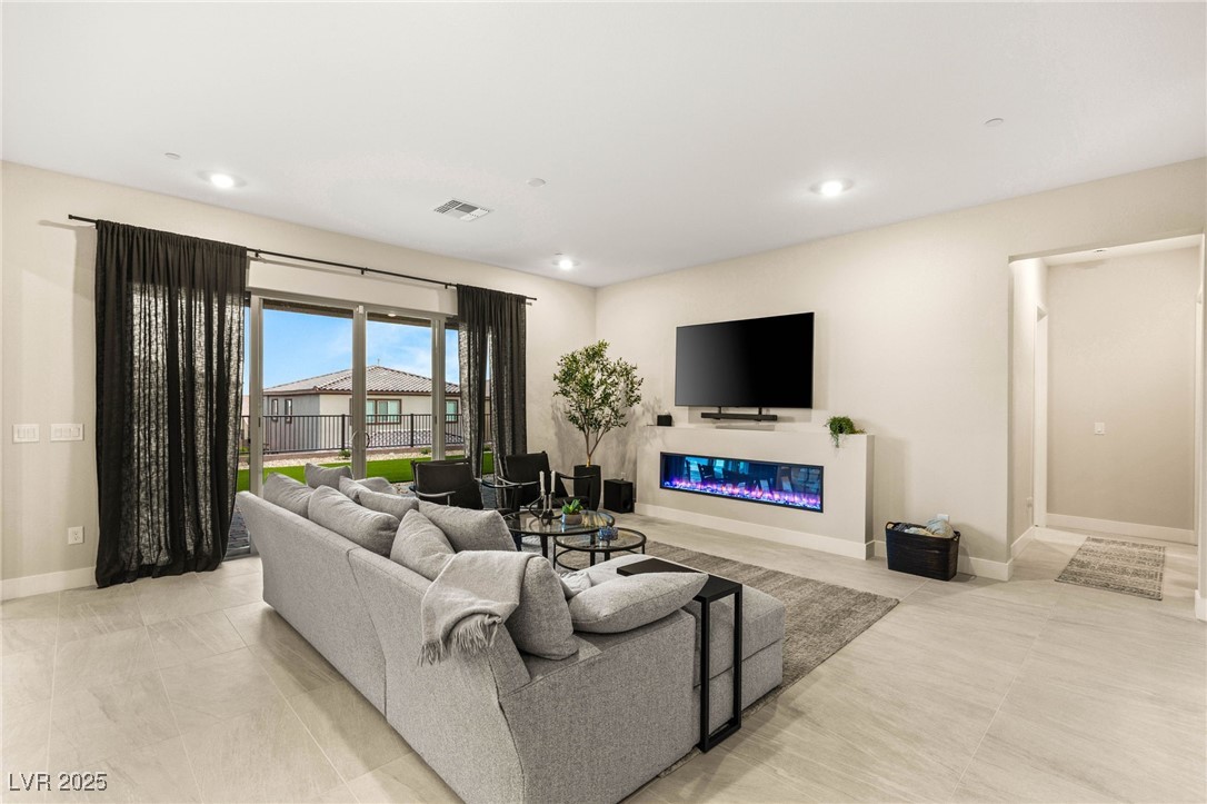 Las Vegas, Nevada 89138, United States, 5 Bedrooms Bedrooms, ,5 BathroomsBathrooms,Residential,Active,247655