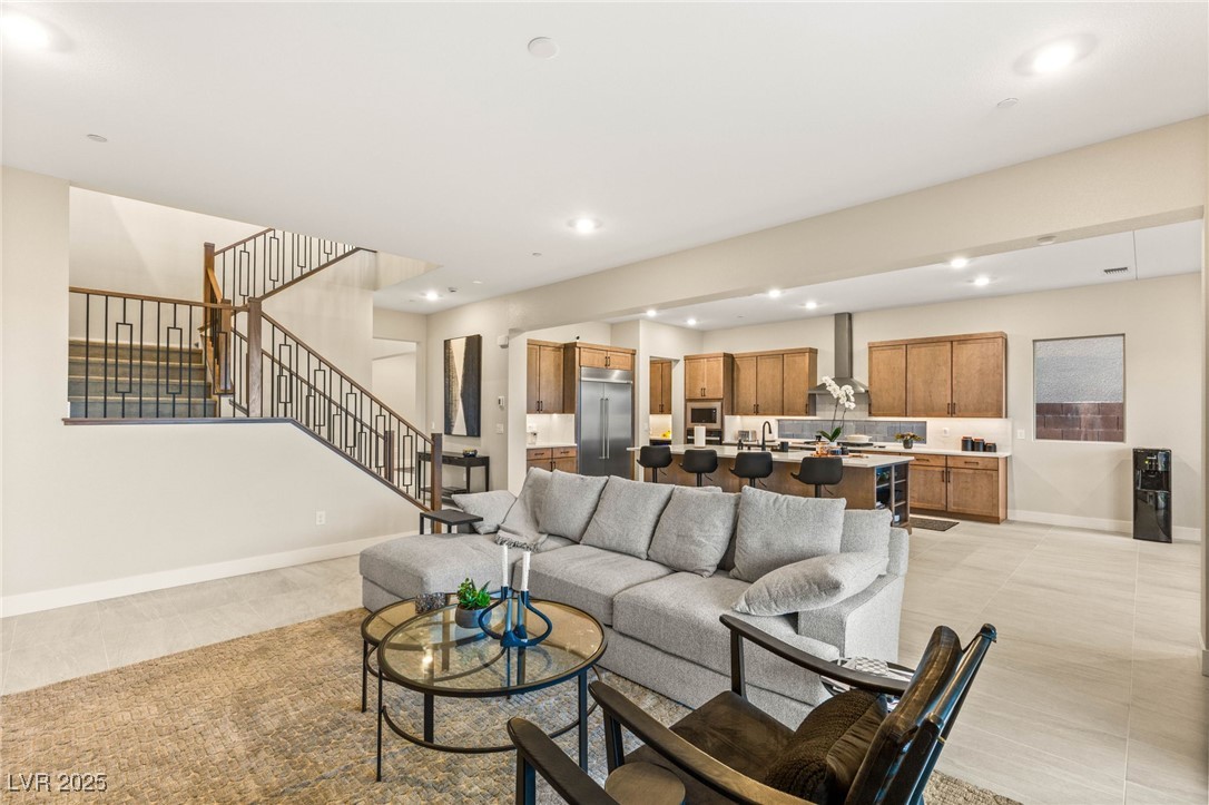 Las Vegas, Nevada 89138, United States, 5 Bedrooms Bedrooms, ,5 BathroomsBathrooms,Residential,Active,247655