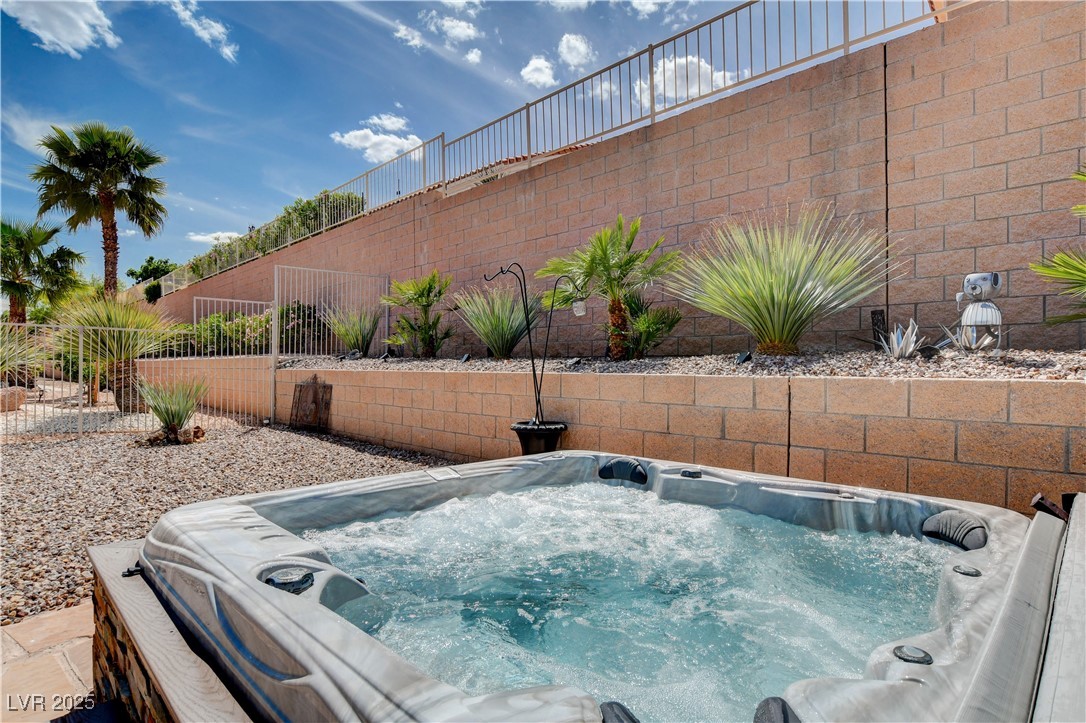 2305 Hot Oak Ridge Street, Las Vegas, Nevada image 38