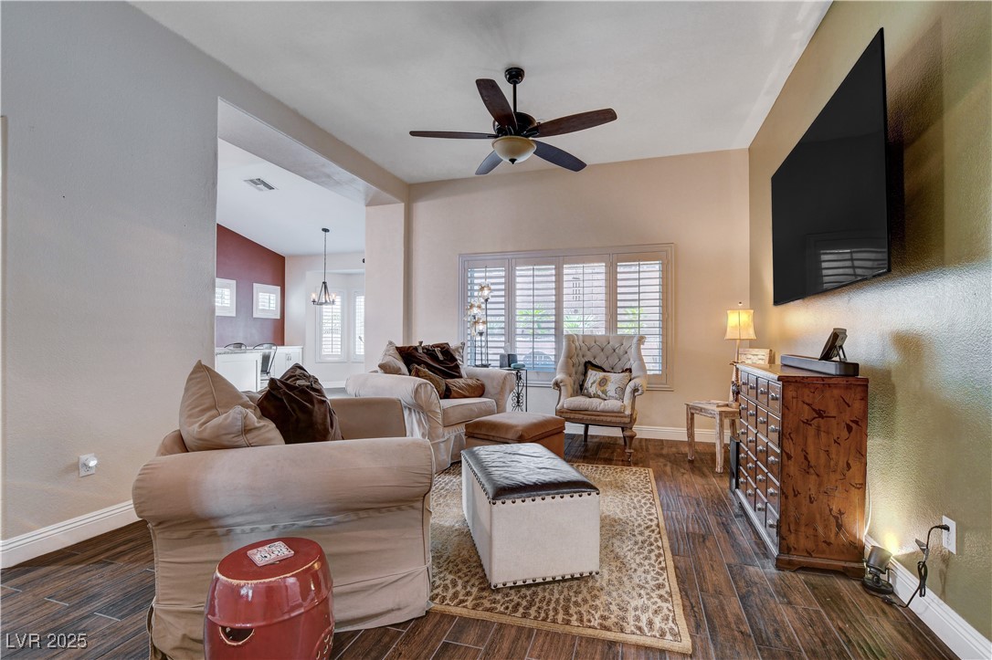 2305 Hot Oak Ridge Street, Las Vegas, Nevada image 21