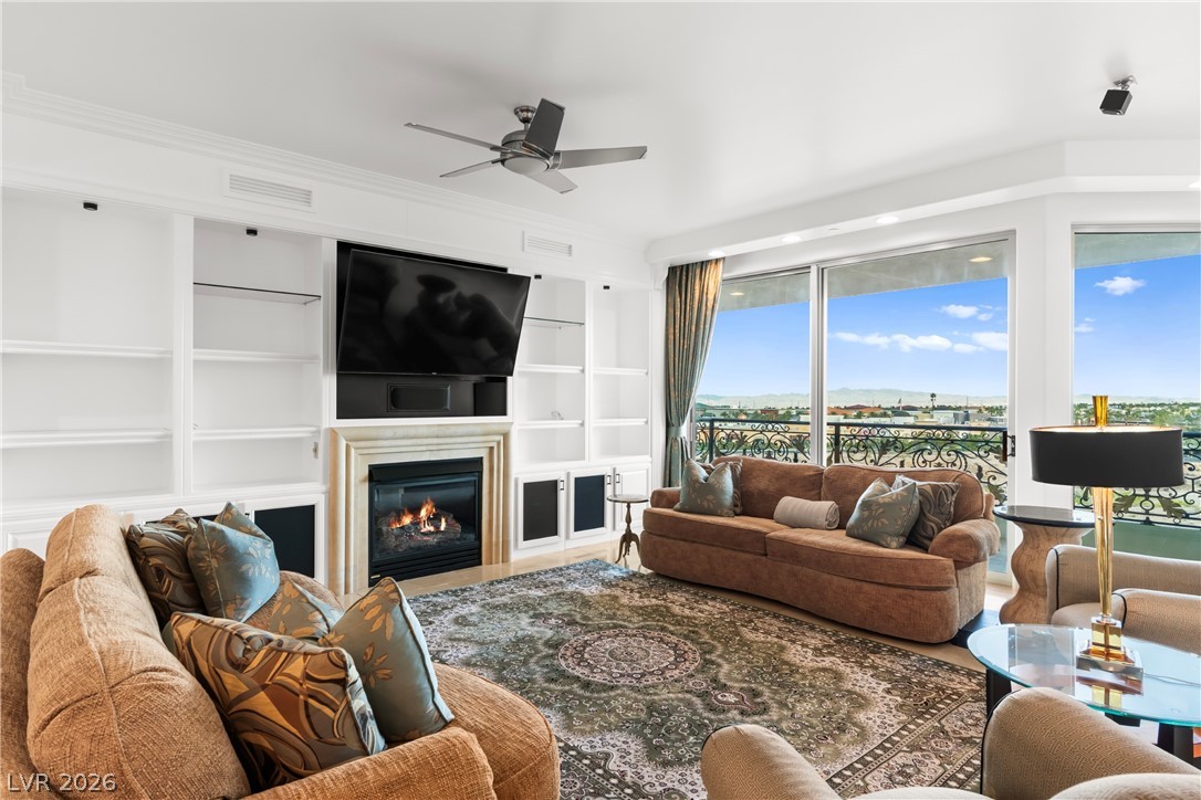 9103 Alta Drive 305