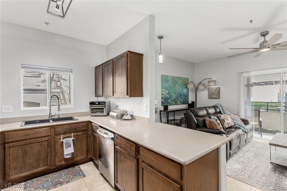 2291 W Horizon Ridge Parkway #6136, Henderson, Nevada image 13