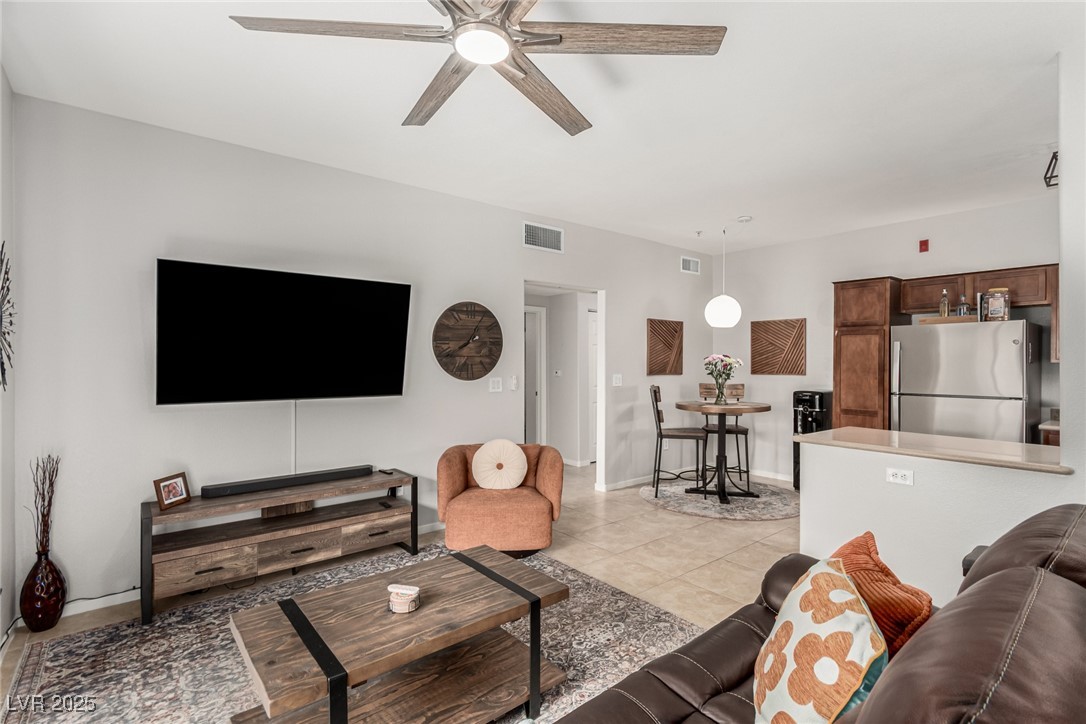 2291 W Horizon Ridge Parkway #6136, Henderson, Nevada image 6