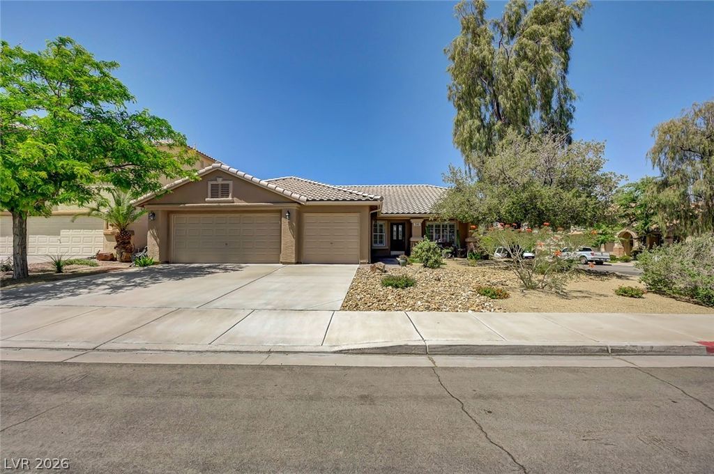 Photo of 2560 Golden Bay Court, Henderson, NV 89052 (MLS # 2776906)