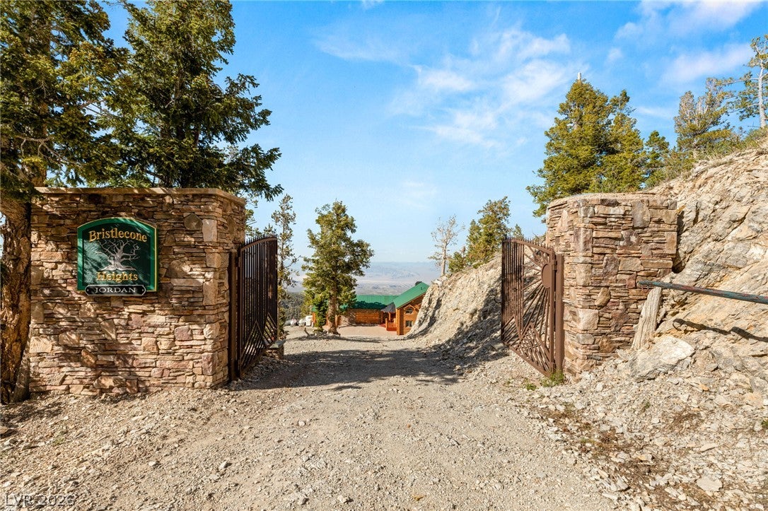 4910 Cougar Ridge Trail