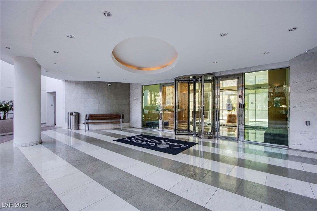 Properties 3 222 Karen Avenue 3108