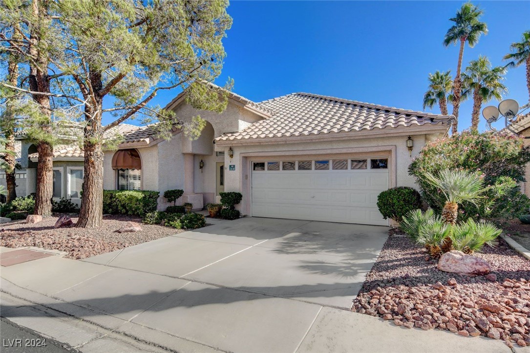 2134 Eaglepath Circle, Henderson, Nevada image 1