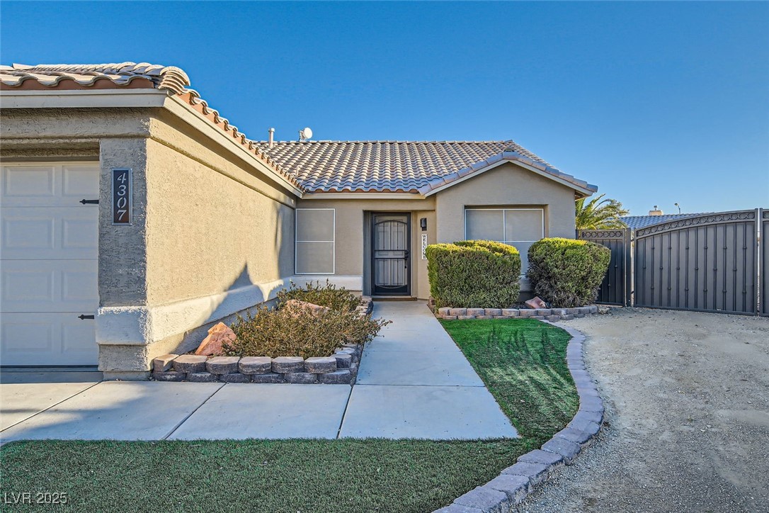 4307 Pageantry Falls Drive, North Las Vegas, Nevada image 3