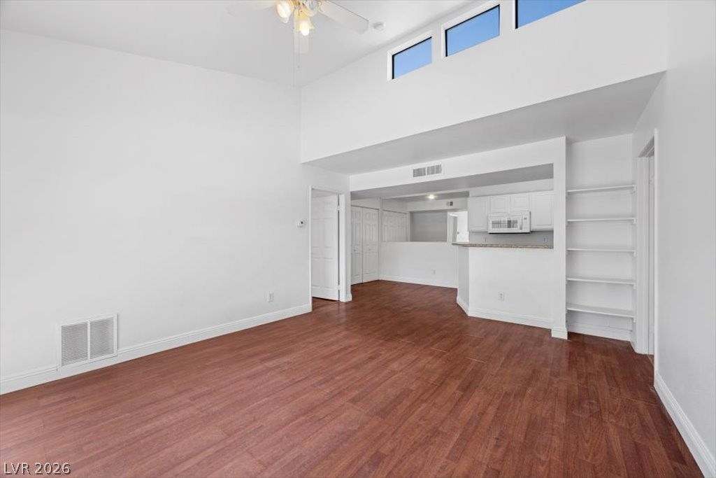 5158 S Jones Boulevard 201