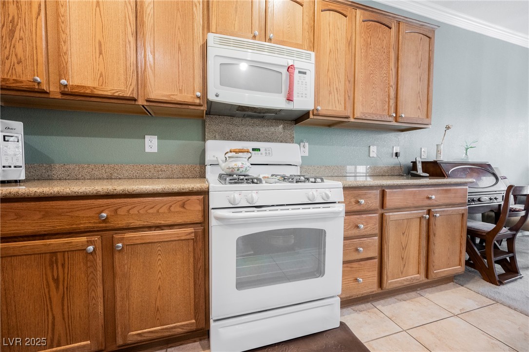 2388 Aztec Ruin Way, Henderson, Nevada image 8