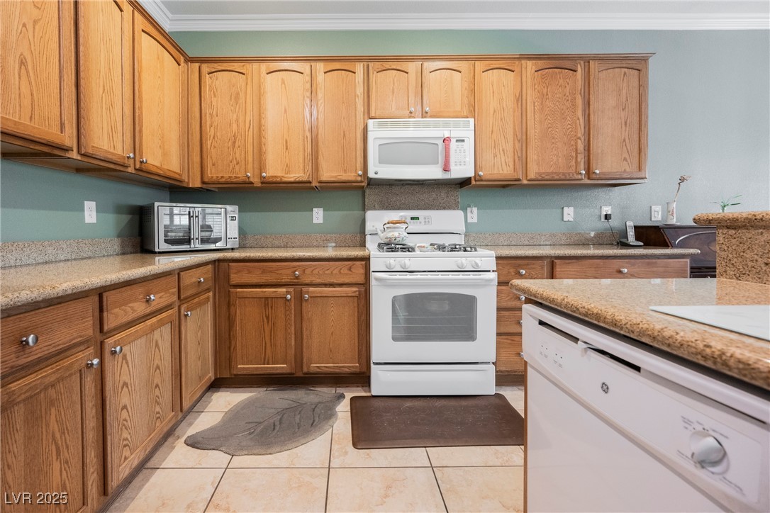 2388 Aztec Ruin Way, Henderson, Nevada image 6