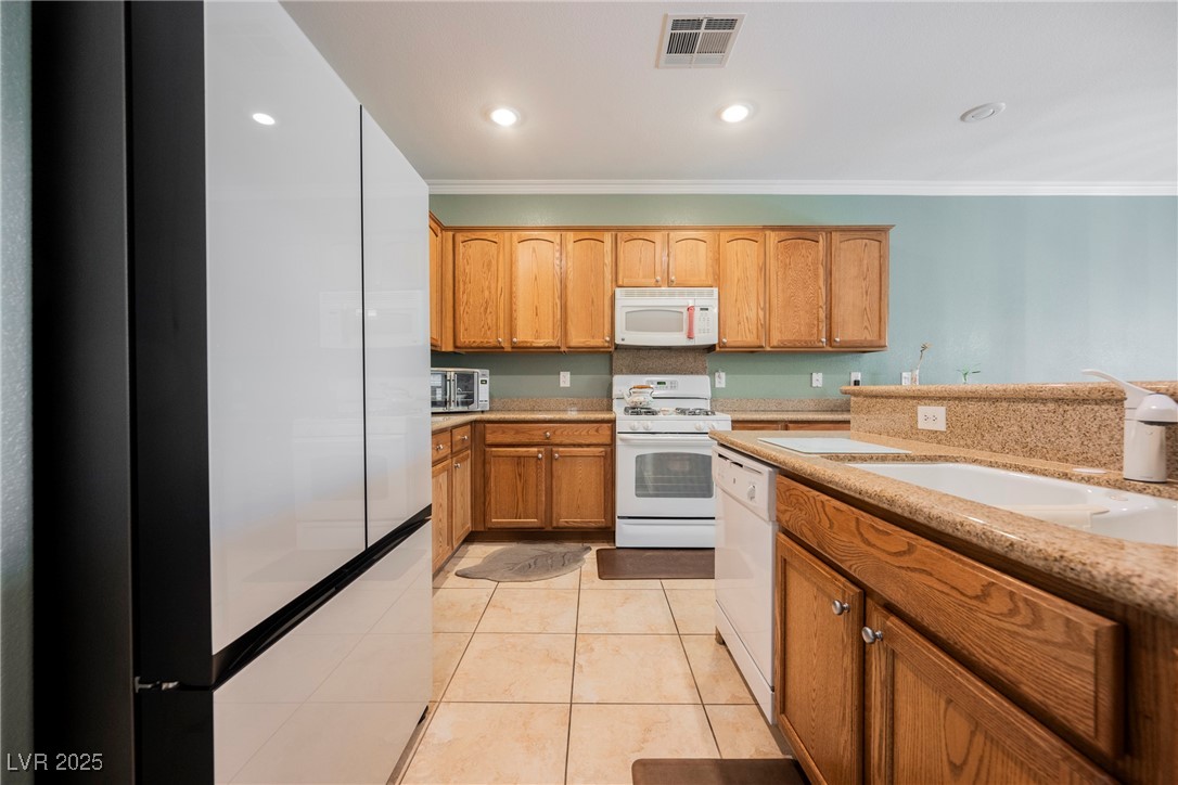 2388 Aztec Ruin Way, Henderson, Nevada image 5