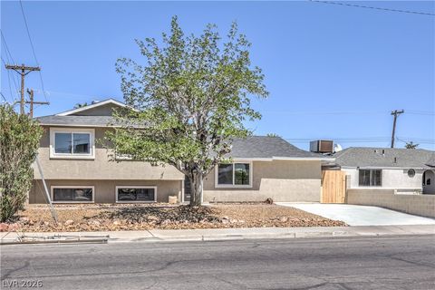 Photo of 700 N Wallace Drive, Las Vegas, NV 89107 (MLS # 2785407)