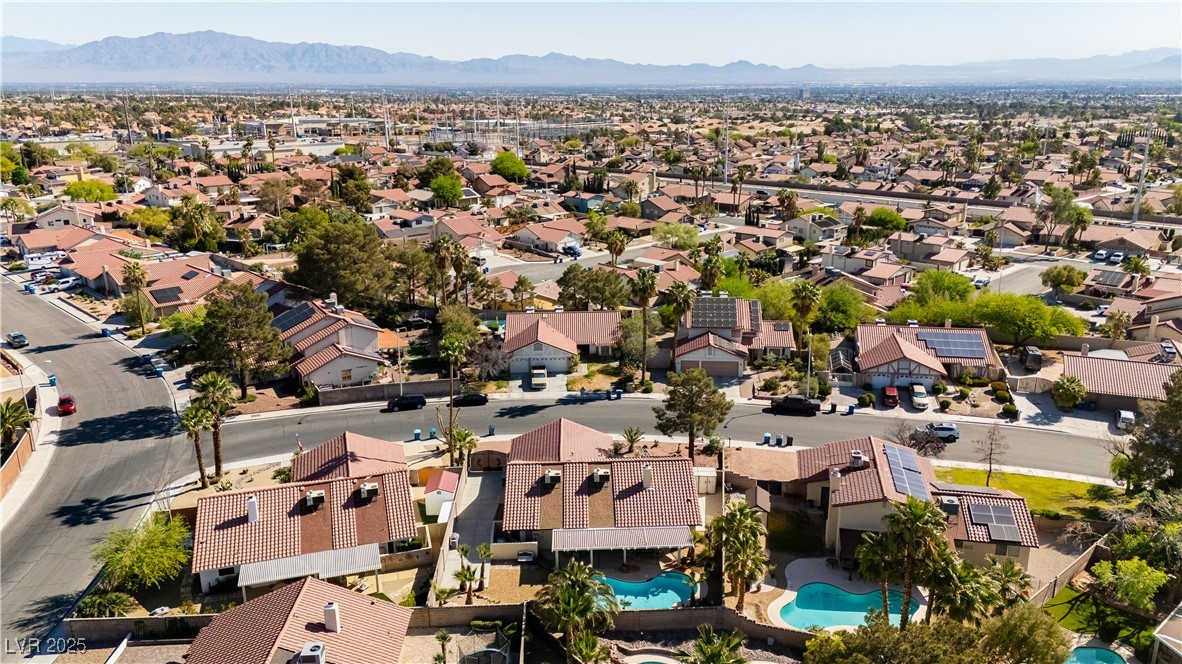 Las Vegas, Nevada 89117, United States, 3 Bedrooms Bedrooms, ,2 BathroomsBathrooms,Residential,Active,124324