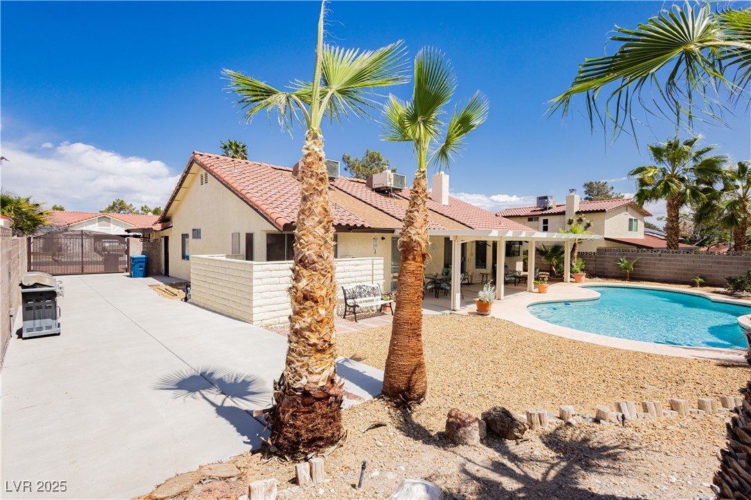 Las Vegas, Nevada 89117, United States, 3 Bedrooms Bedrooms, ,2 BathroomsBathrooms,Residential,Active,124324