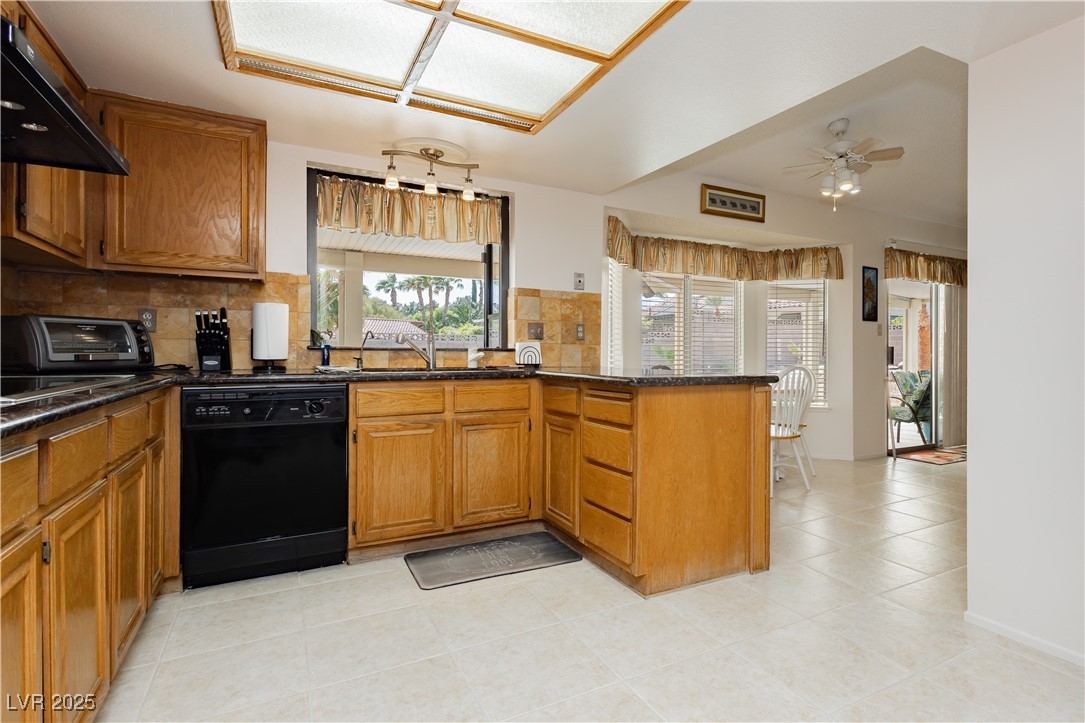 Las Vegas, Nevada 89117, United States, 3 Bedrooms Bedrooms, ,2 BathroomsBathrooms,Residential,Active,124324