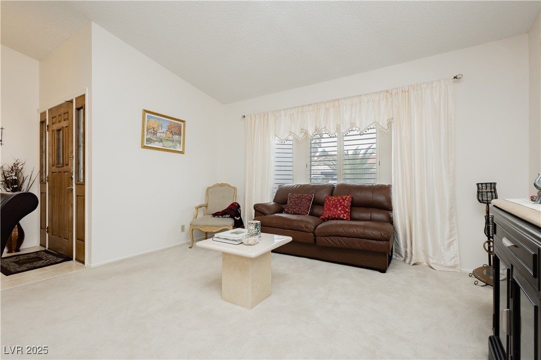 Las Vegas, Nevada 89117, United States, 3 Bedrooms Bedrooms, ,2 BathroomsBathrooms,Residential,Active,124324