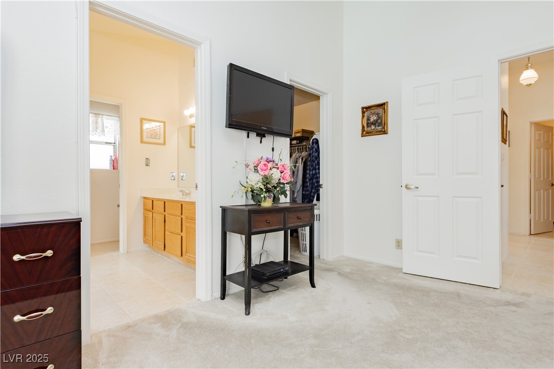 Las Vegas, Nevada 89117, United States, 3 Bedrooms Bedrooms, ,2 BathroomsBathrooms,Residential,Active,124324