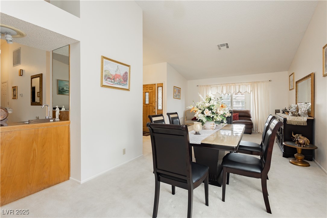 Las Vegas, Nevada 89117, United States, 3 Bedrooms Bedrooms, ,2 BathroomsBathrooms,Residential,Active,124324