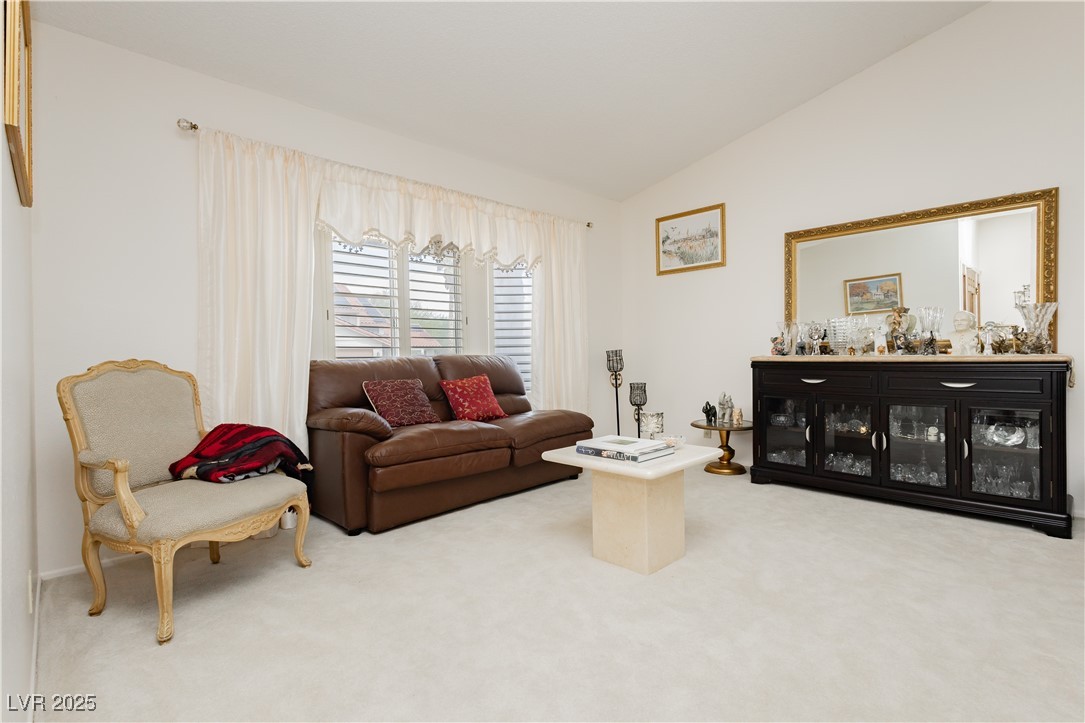 Las Vegas, Nevada 89117, United States, 3 Bedrooms Bedrooms, ,2 BathroomsBathrooms,Residential,Active,124324