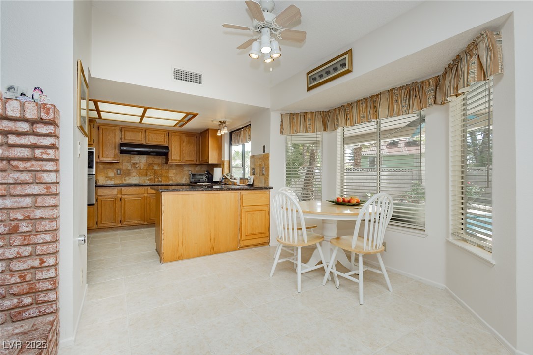 Las Vegas, Nevada 89117, United States, 3 Bedrooms Bedrooms, ,2 BathroomsBathrooms,Residential,Active,124324