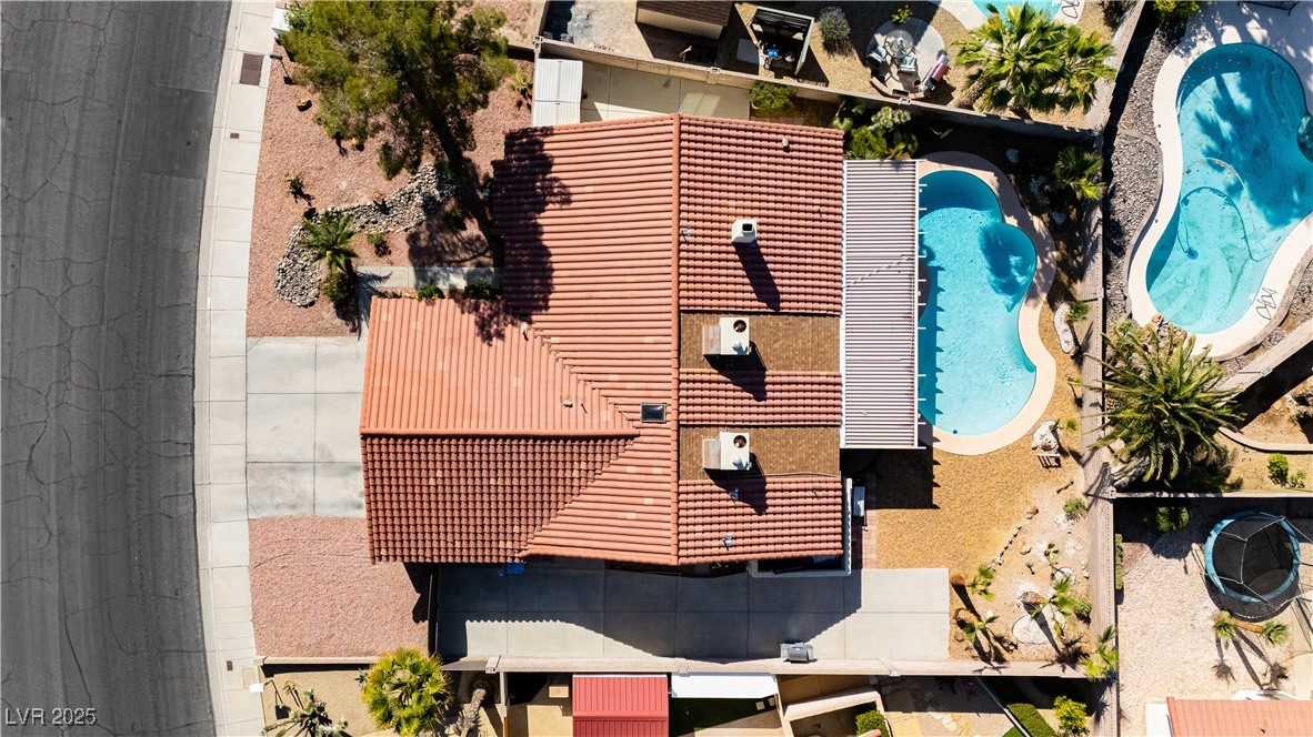 Las Vegas, Nevada 89117, United States, 3 Bedrooms Bedrooms, ,2 BathroomsBathrooms,Residential,Active,124324