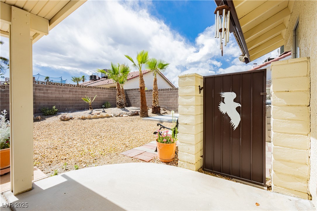 Las Vegas, Nevada 89117, United States, 3 Bedrooms Bedrooms, ,2 BathroomsBathrooms,Residential,Active,124324