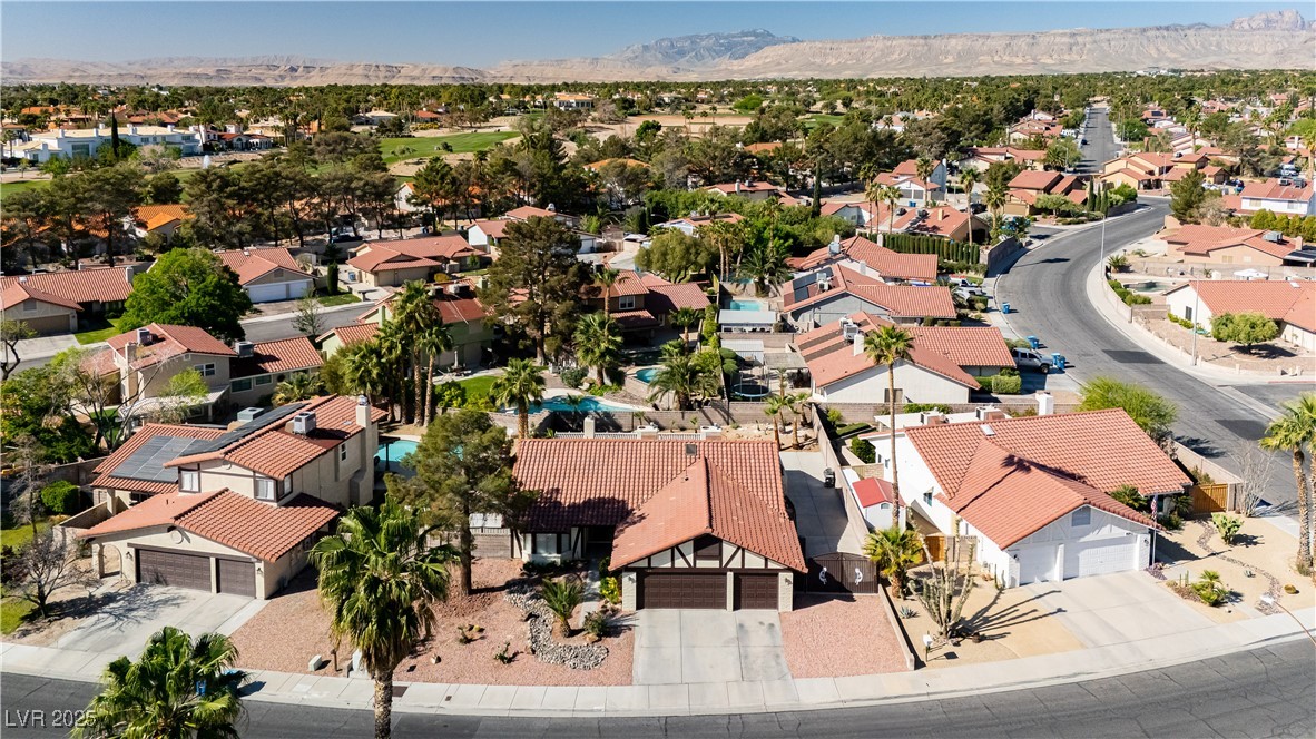 Las Vegas, Nevada 89117, United States, 3 Bedrooms Bedrooms, ,2 BathroomsBathrooms,Residential,Active,124324