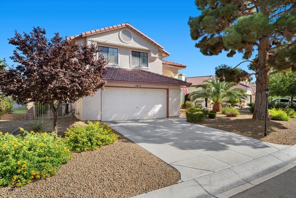 4816 Fiesta Lakes Street