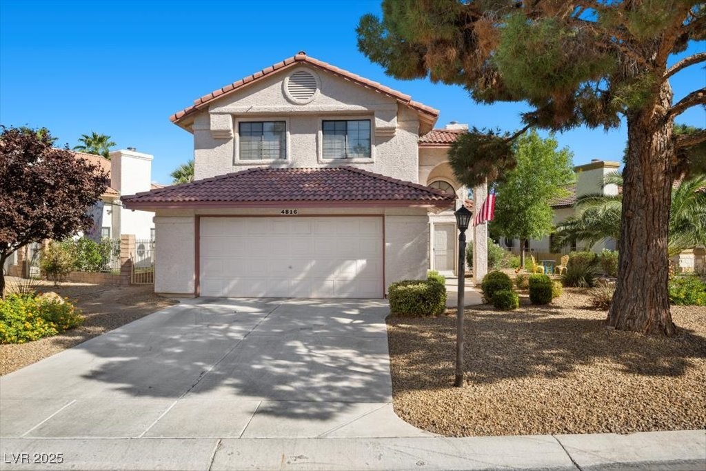 4816 Fiesta Lakes Street