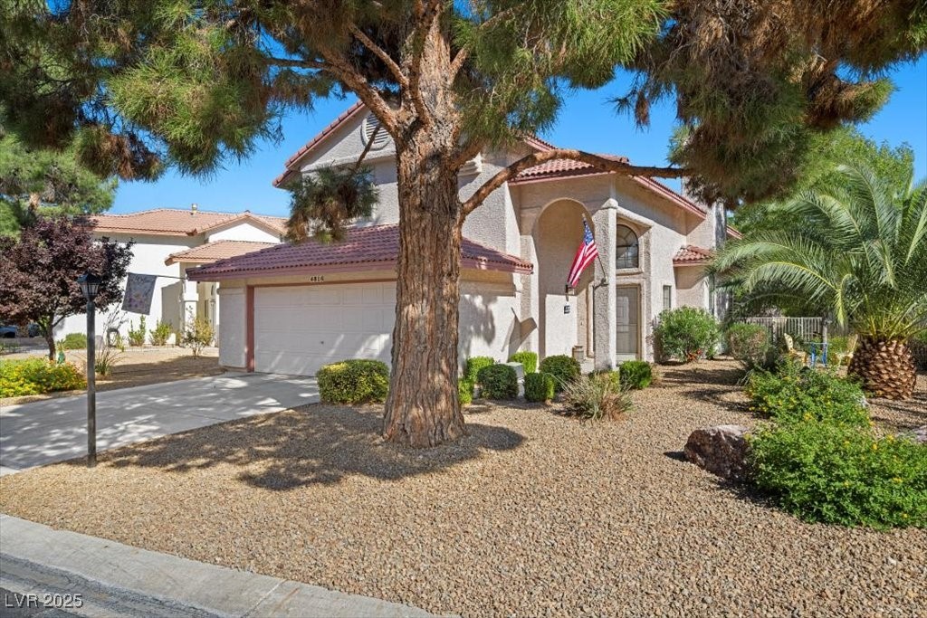 4816 Fiesta Lakes Street