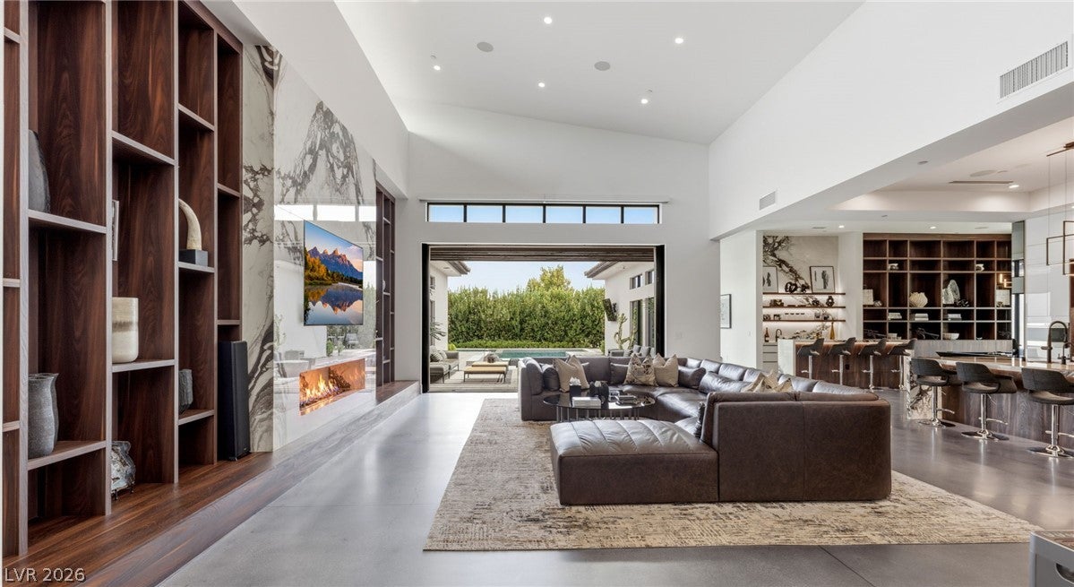 69 Olympia Canyon Way