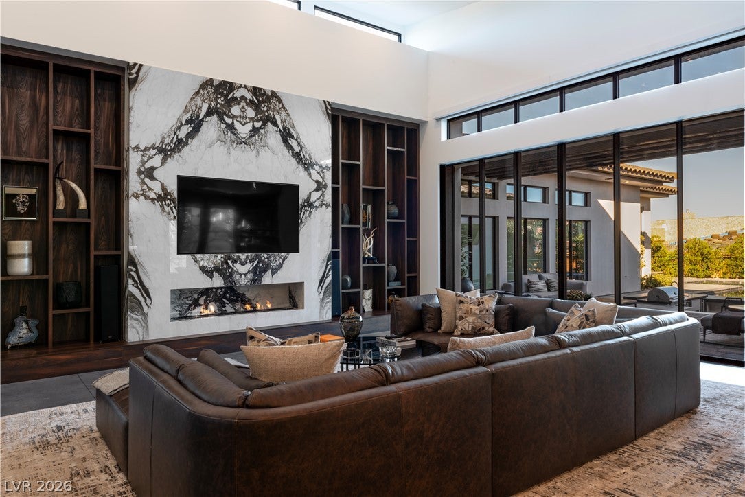 69 Olympia Canyon Way