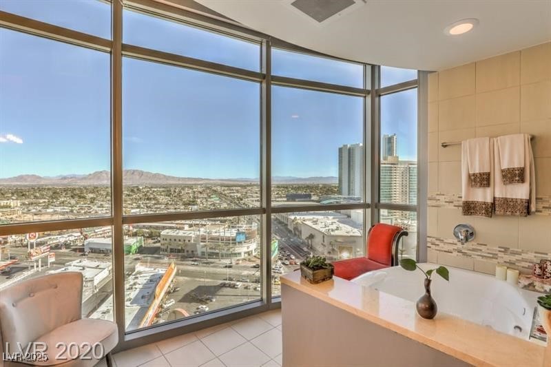 200 Sahara Avenue 1708