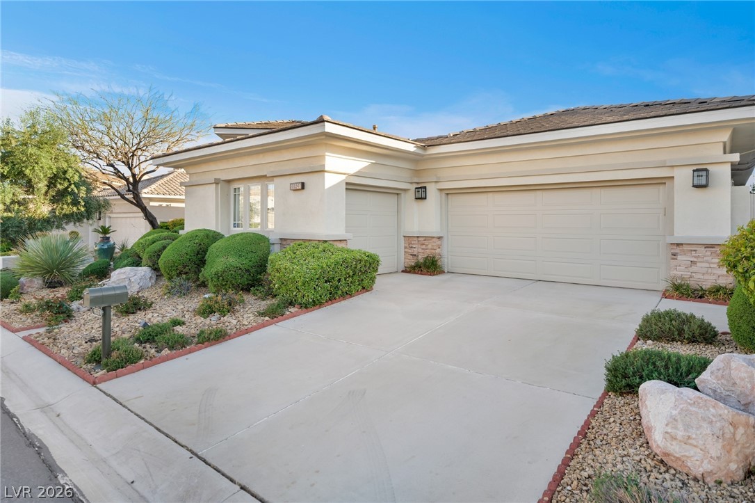 11321 Golden Chestnut Place